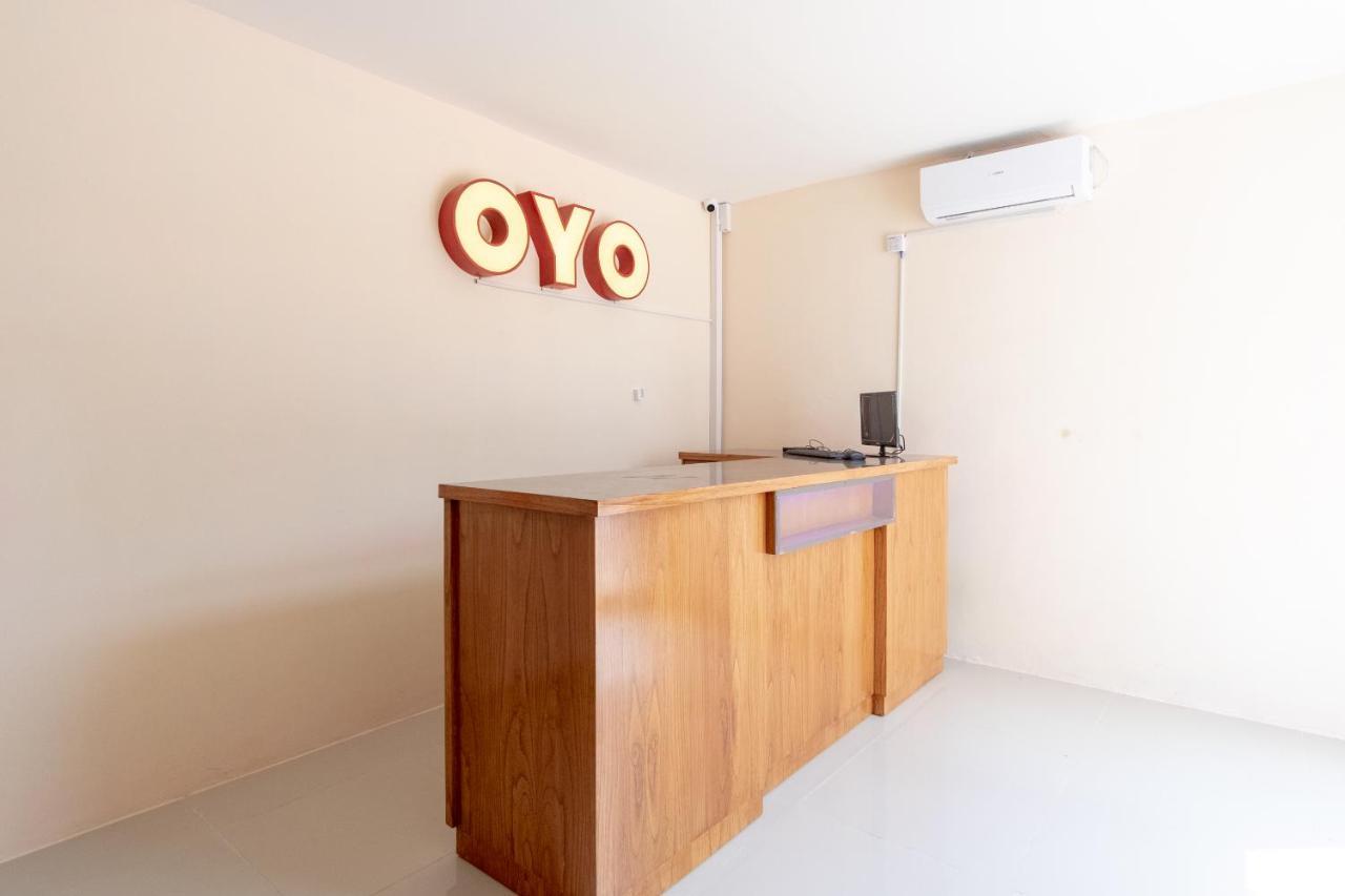 Oyo 2895 Paranginan Residence Medan Exterior photo