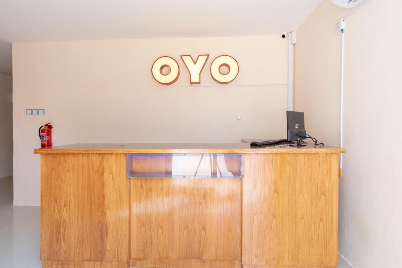Oyo 2895 Paranginan Residence Medan Exterior photo